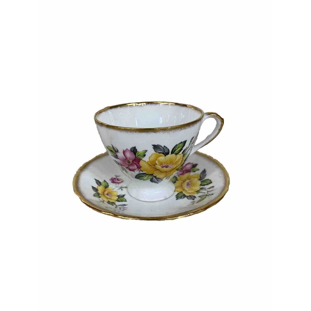 Vtg English Castle Staffordshire Tea Cup & Saucer Set Bone China England Floral